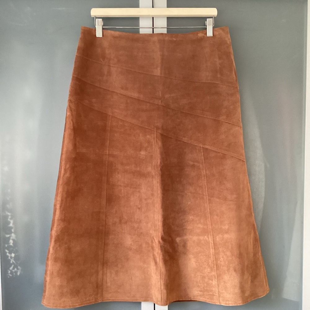 Chic Brown A-Line Suede Skirt